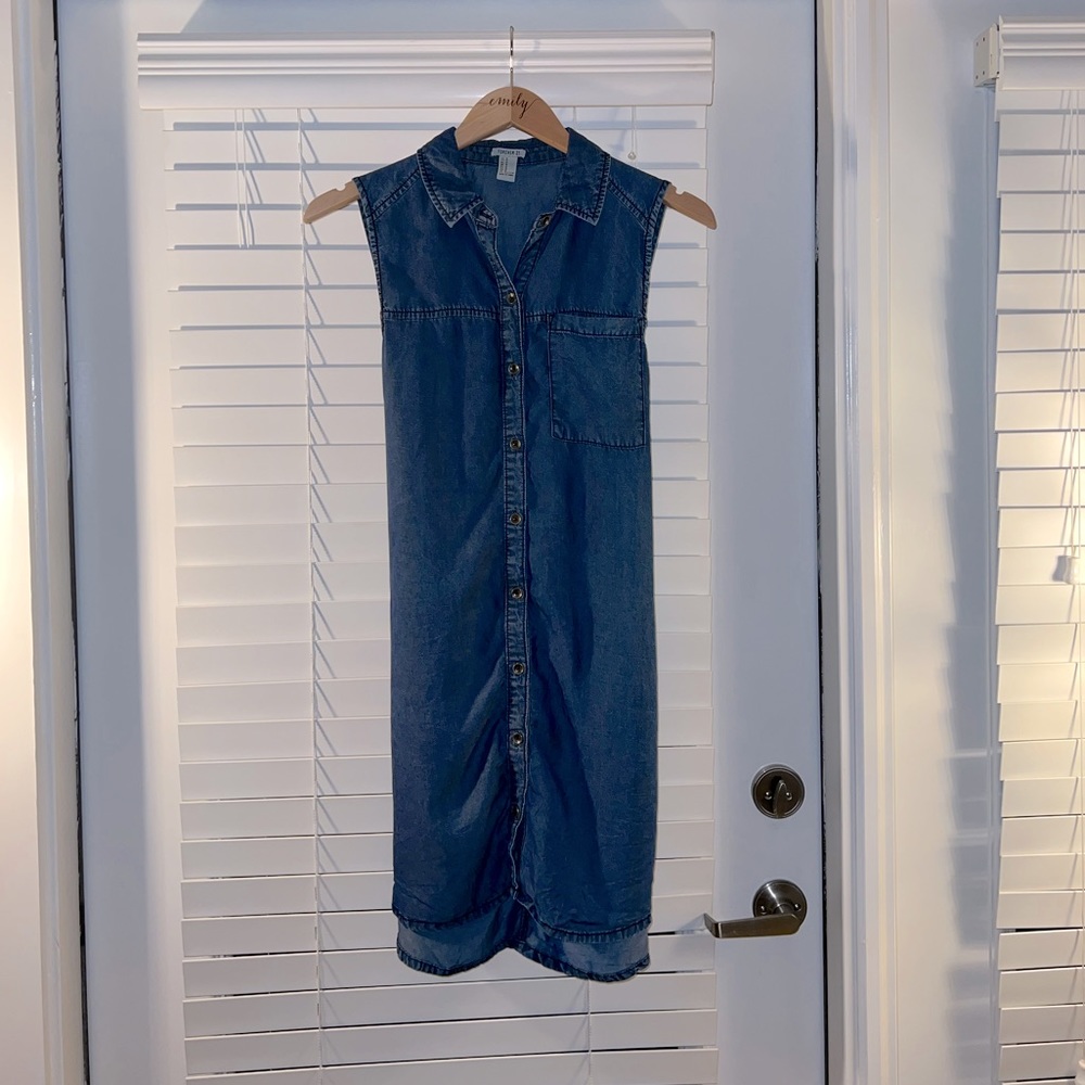 Sleeveless chambray shirt dress with tie waist